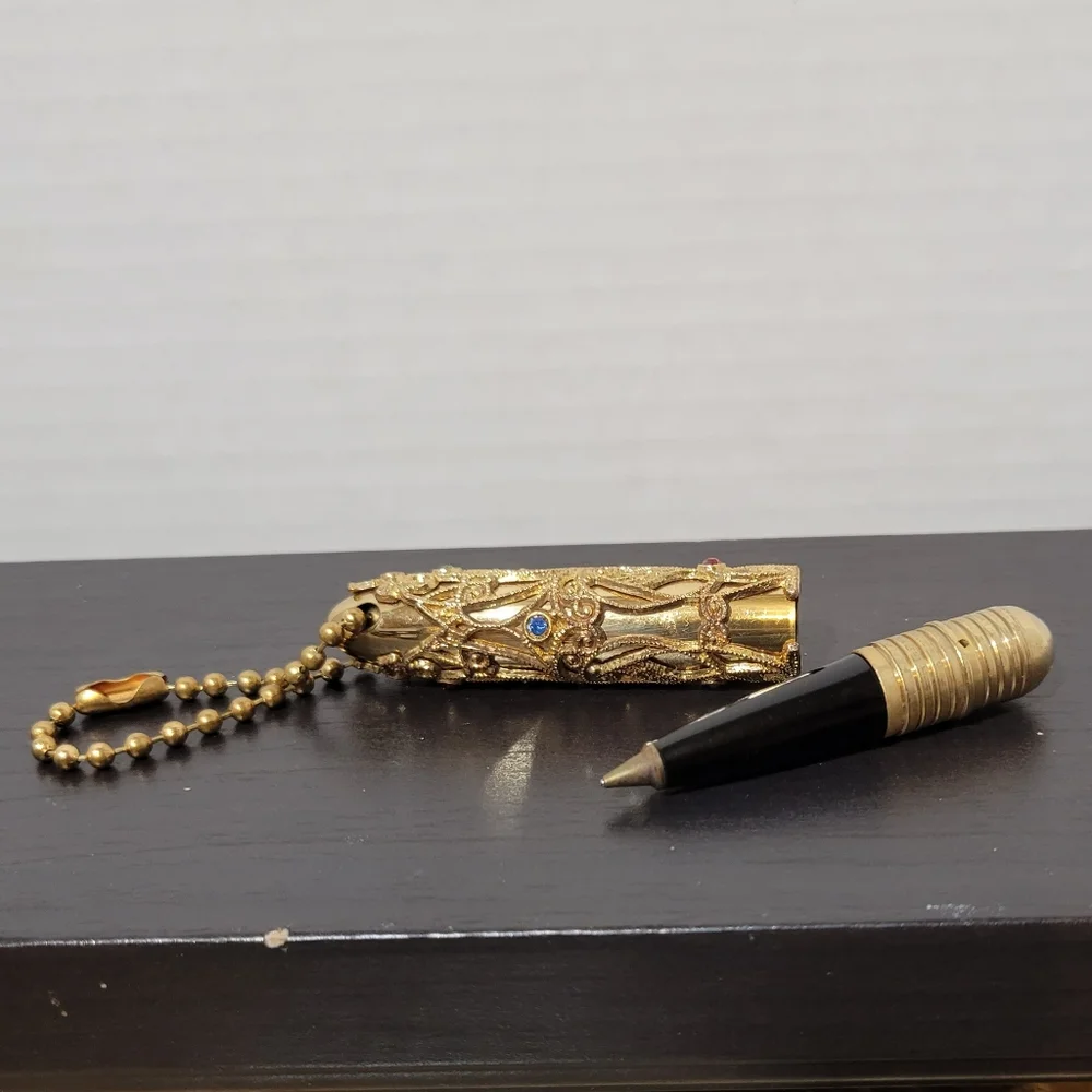 Vtg Ornate Gold Filagree w/Rhinestones Keychain Pen.